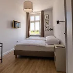By 2homerent
