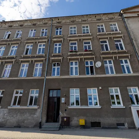 Apartment With Private Bathroom In